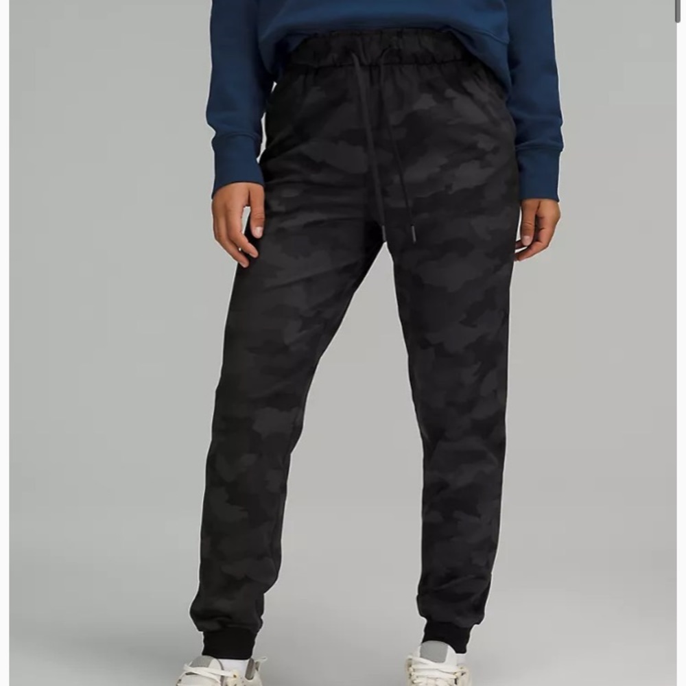 LULULEMON STRETCH HIGH RISE JOGGER FULL LENGTH, CAMO